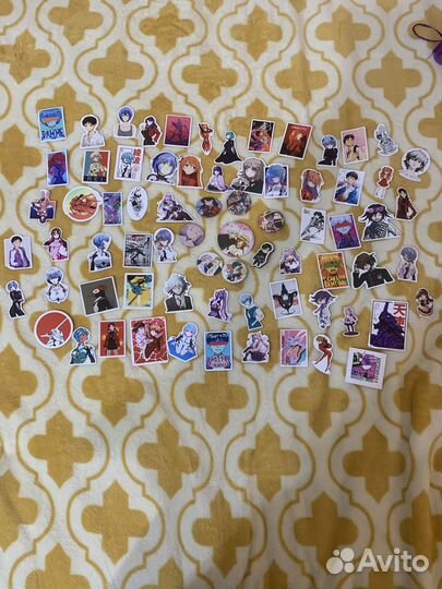 Аниме фигурки значки наклейки