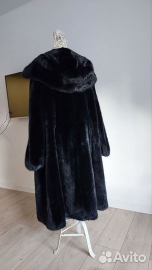 Норковая шуба новая 54-60 Италия