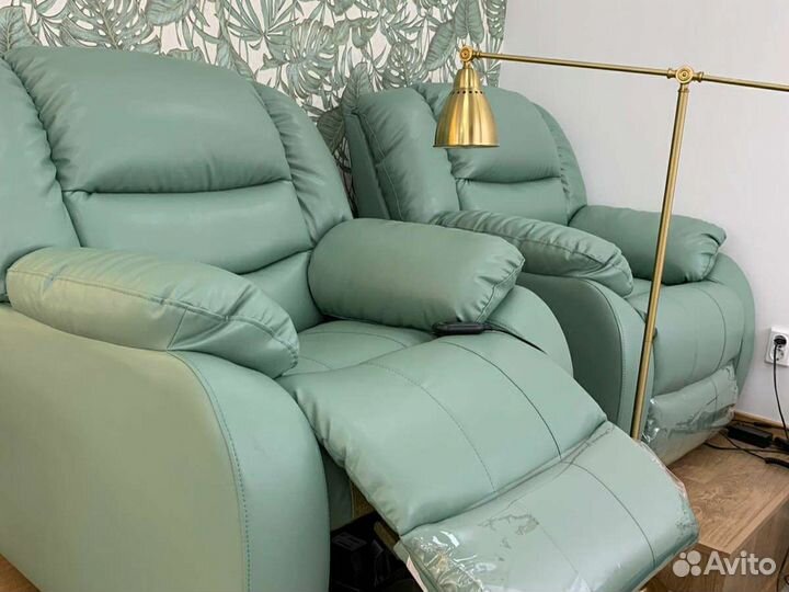 Мастер ногтевого сервиса в утреннее время