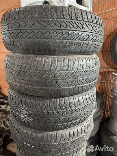 Goodyear Assurance 215/60 R17 23G