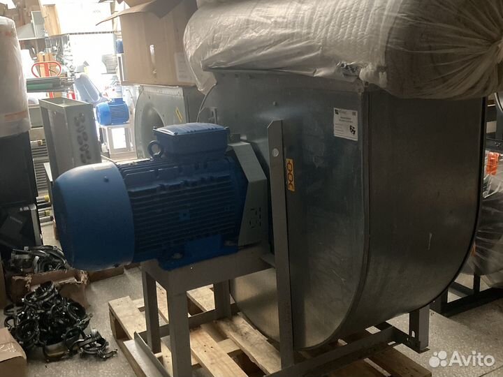 Вентилятор радиальный улитка 11 кв. 3 фазы