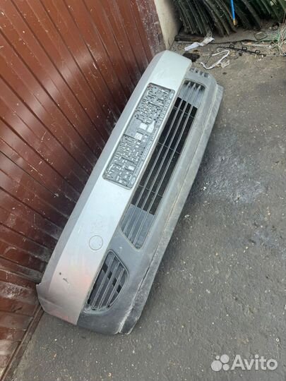 Передний бампер Ford Fiesta MK5