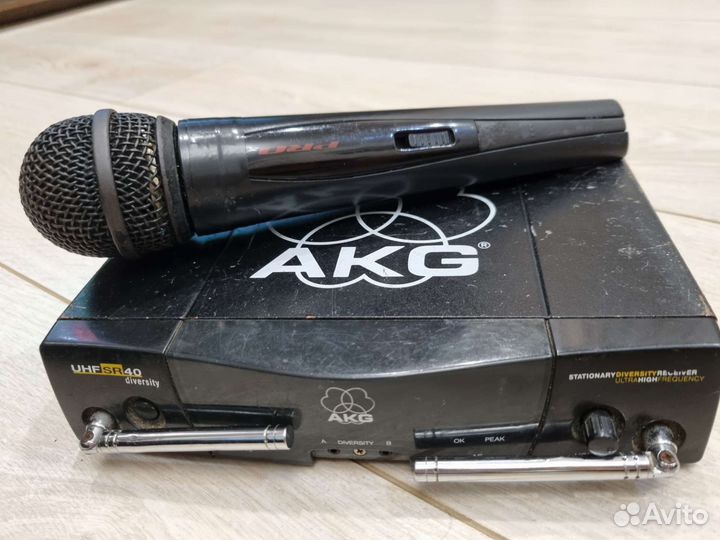 Радиомикрофон AKG PRO