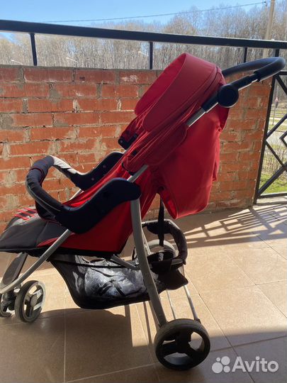 Прогулочная коляска