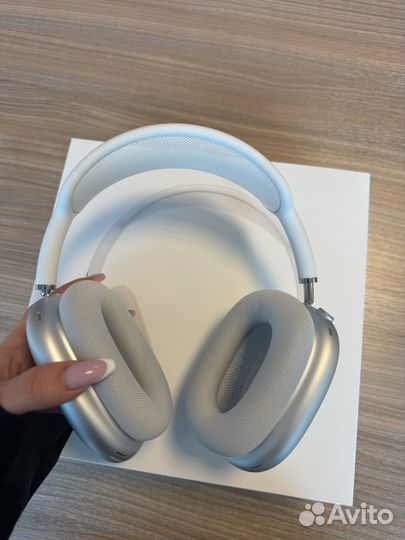 Apple AirPods Max silver