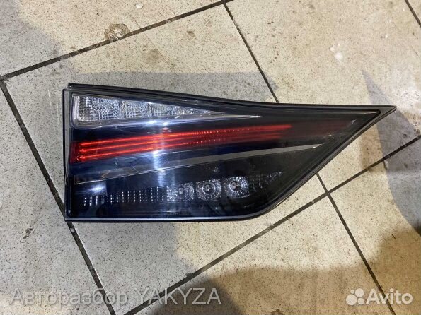 Задние фонари в крышку багажника Lexus GS