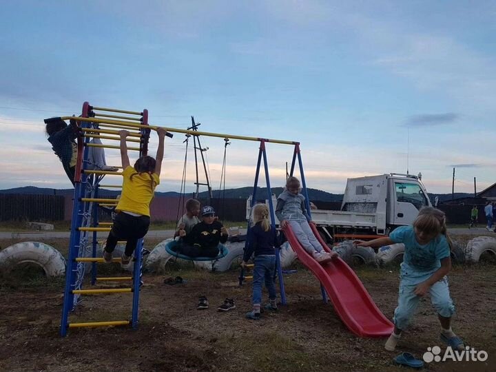 Детский спортивный уличный комплекс с горкой