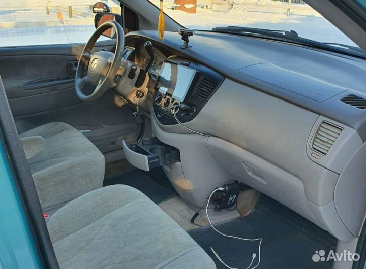 Mazda MPV 2.5 AT, 2000, 300 000 км