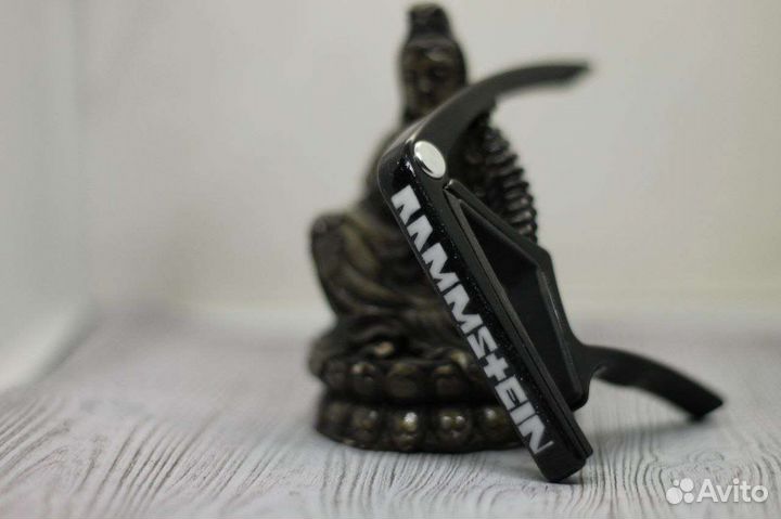 Каподастр для гитары