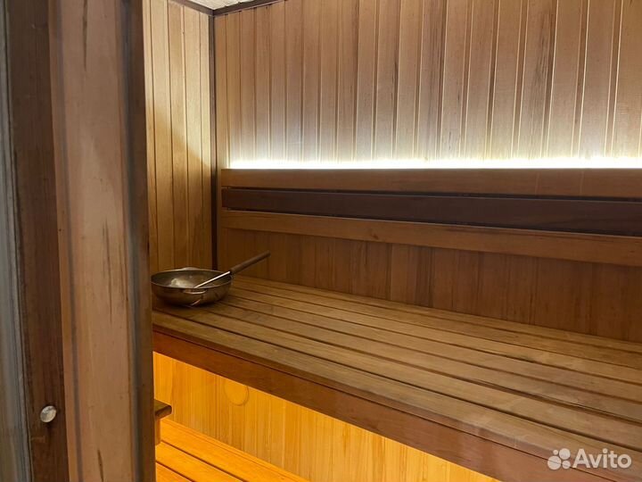 Сауна Монро с теплым бассейном и караоке