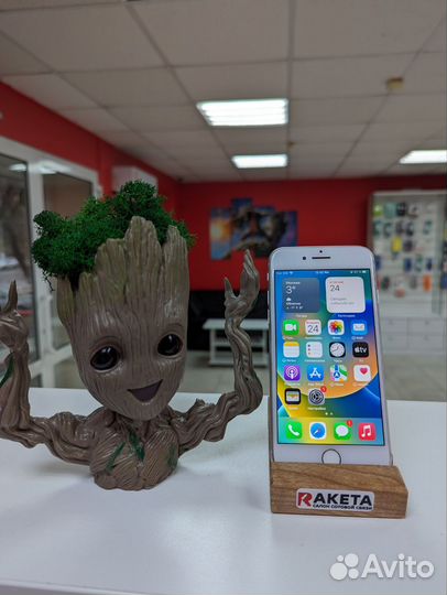 iPhone 8, 64 ГБ