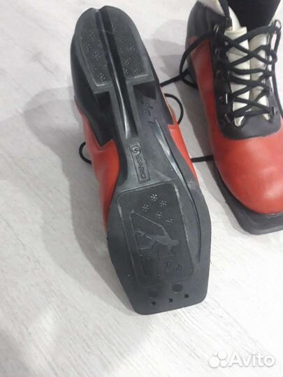 Лыжи и ботинки 39