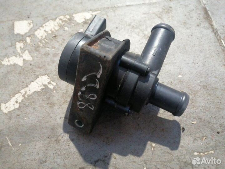 Помпа (Водяной насос) Volkswagen Passat B6 cdaa