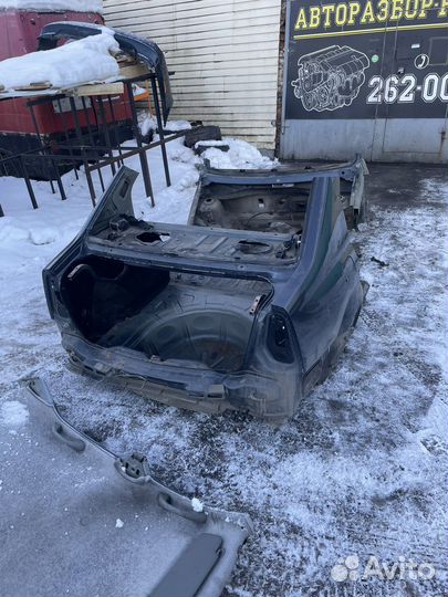 Renault logan заднее крыло правое и левое