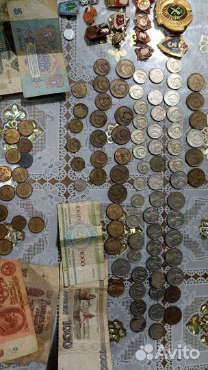 Значки монеты