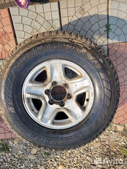 Yokohama A043A 265/70 R16