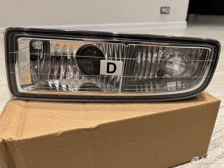 Фара противотуманная левая Lexus lx470