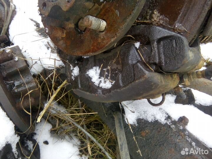 Суппорта передние Mitsubishi Pajero Паджеро 2