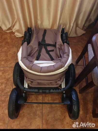 Коляска новая