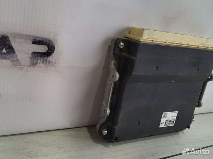 Toyota Highlander Блок управления двигателем