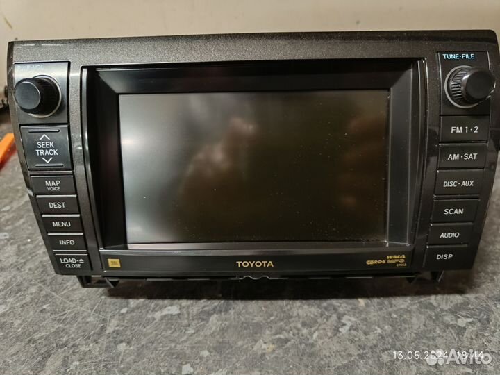 Штатное головное устройство Toyota Sequoia
