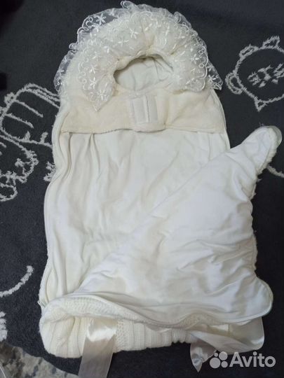 Конверт на выписку, шапочка в подарок