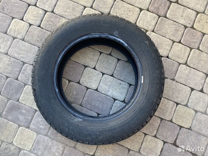 Nokian Tyres Hakkapeliitta 10p SUV 215/65 R17