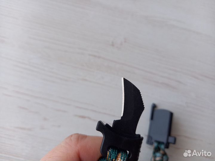 Браслет из паракорда