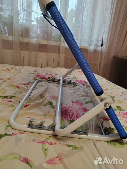 Опора под спину для кровати