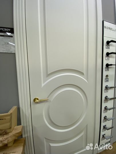 Двери межкомнатные белые