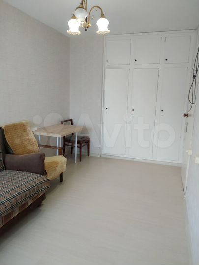 Комната 12 м² в 4-к., 3/5 эт.