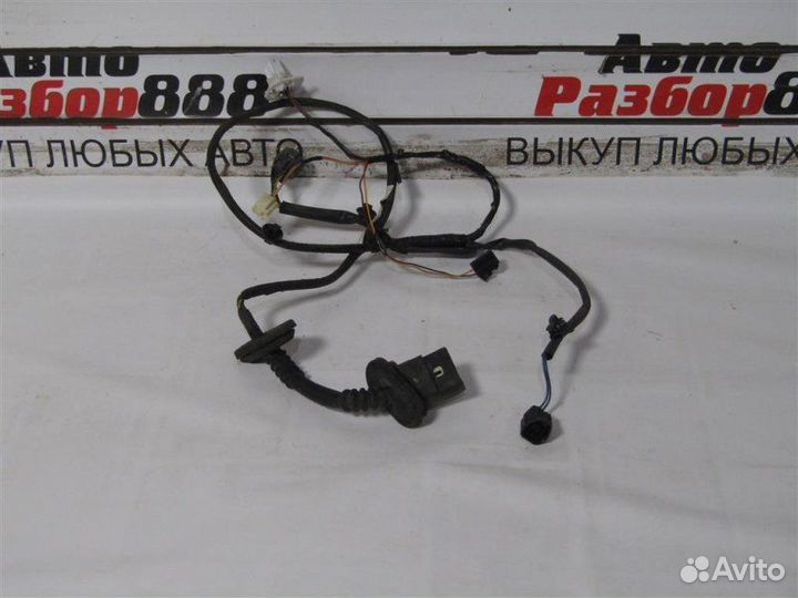 Проводка двери задняя правая Mitsubishi Pajero 3