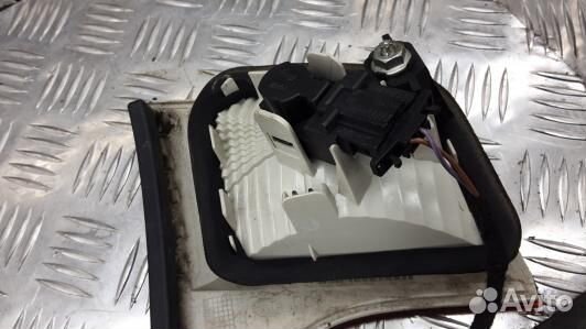 Фонарь правый крышки багажника audi A4 B7 (ENI32HS