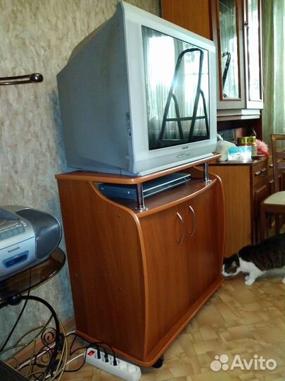 Тумба под телевизор бу