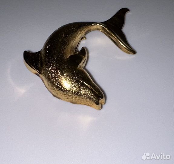 Большая брошь дельфин позолота винтаж