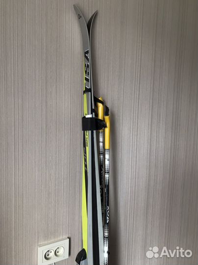 Лыжи и ботинки