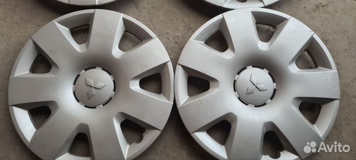 Оригинальные колпаки mitsubishi r16