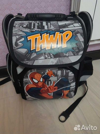 Школьный рюкзак