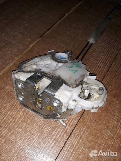 Задний Замок двери honda civic 4D