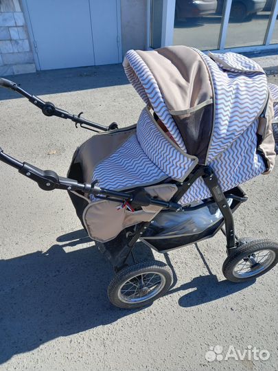 Продам отличную коляску 2 в 1, трансформер