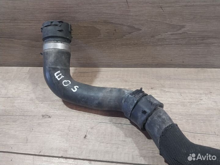 Патрубок охлаждения Skoda Octavia A5