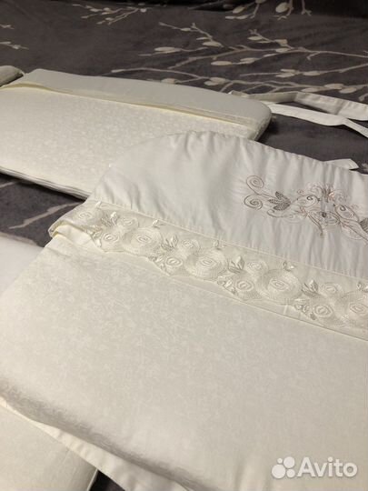 Комплект бортики в кроватку + постельное белье