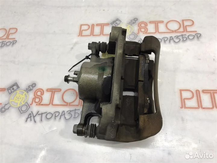 Суппорт передний правый Nissan Qashqai (J10) 2006