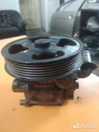 Насос гура Mazda 3 BK 2.3