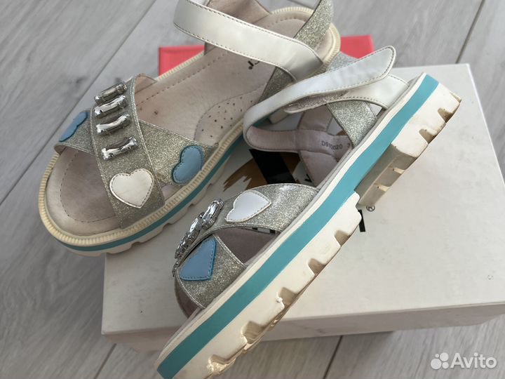 Сандали девочке