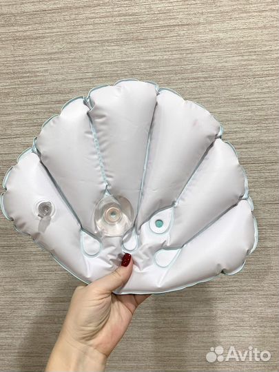 Надувная подушка для ванной ракушка