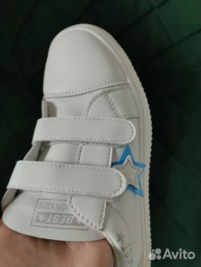 Кроссовки для девочки