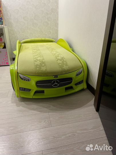 Детская кровать машинка