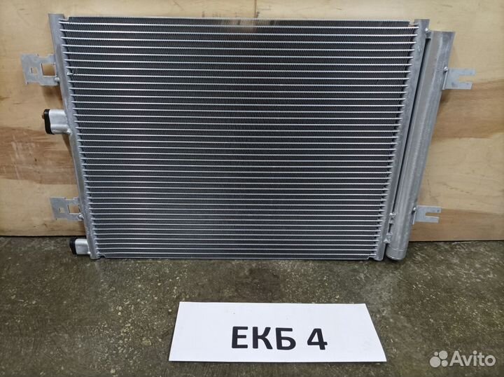 Радиатор кондиционера Ниссан Альмера