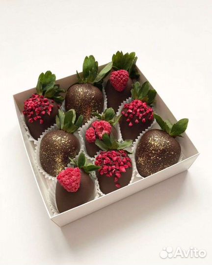 Клубника и бананы в бельгийском шоколаде